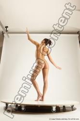 Standing reference poses of Della